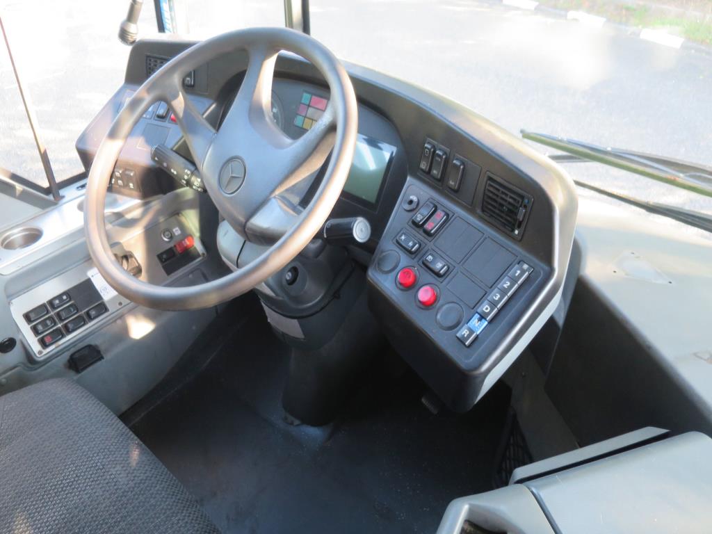 Ölkabinett, AU-Tester, Displayprüfgerät und Skikoffer für Busse-5