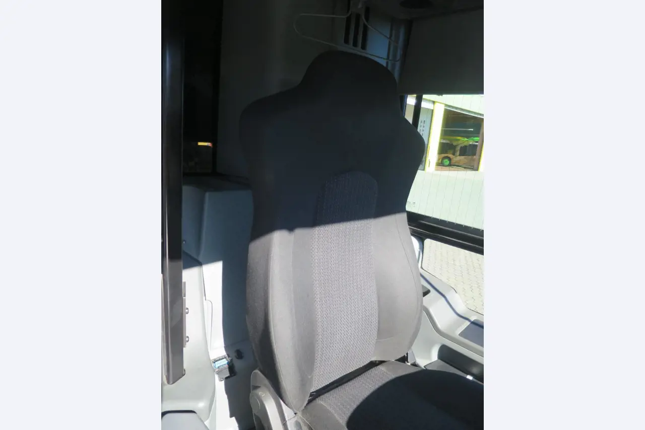 Armário de óleo, testador AU, testador de ecrã e mala de esqui para autocarros-6