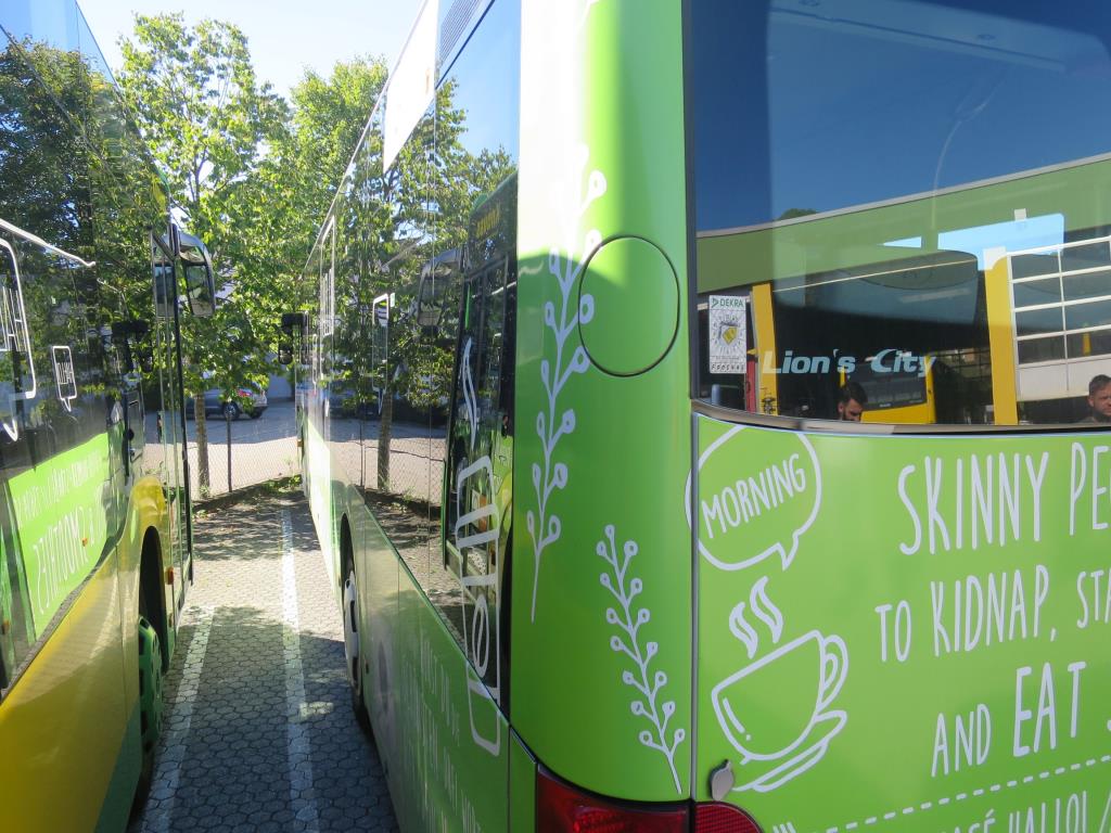 Szafa olejowa, tester AU, tester wyświetlacza i futerał na narty do autobusów-6