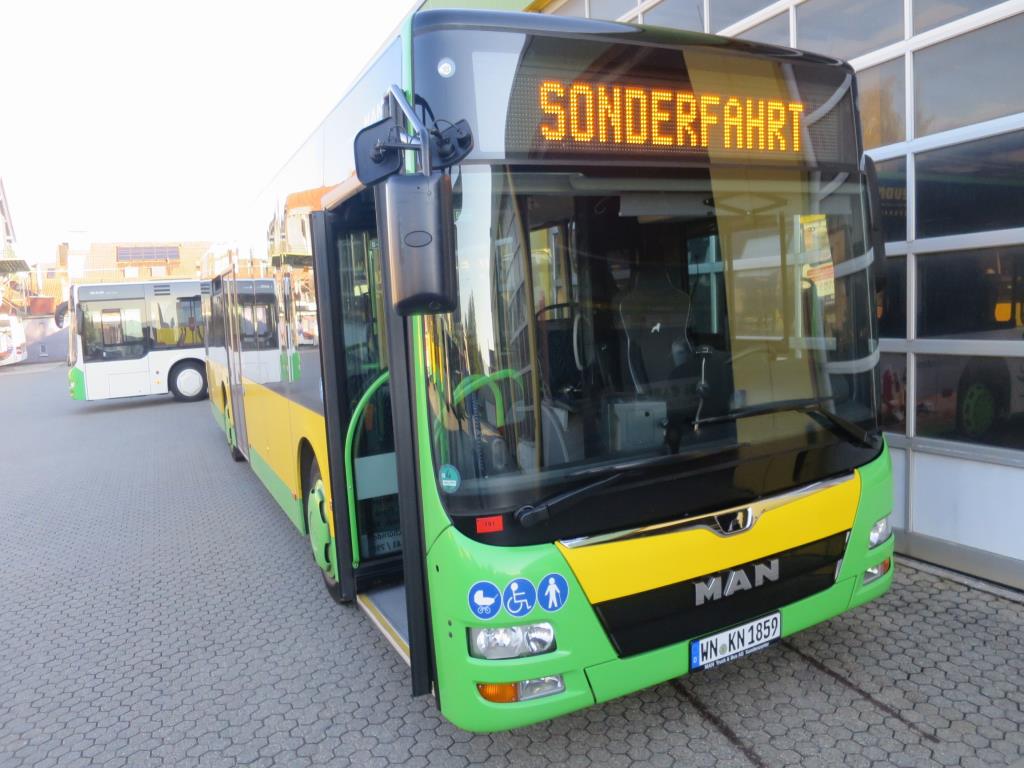 Ölkabinett, AU-Tester, Displayprüfgerät und Skikoffer für Busse-1