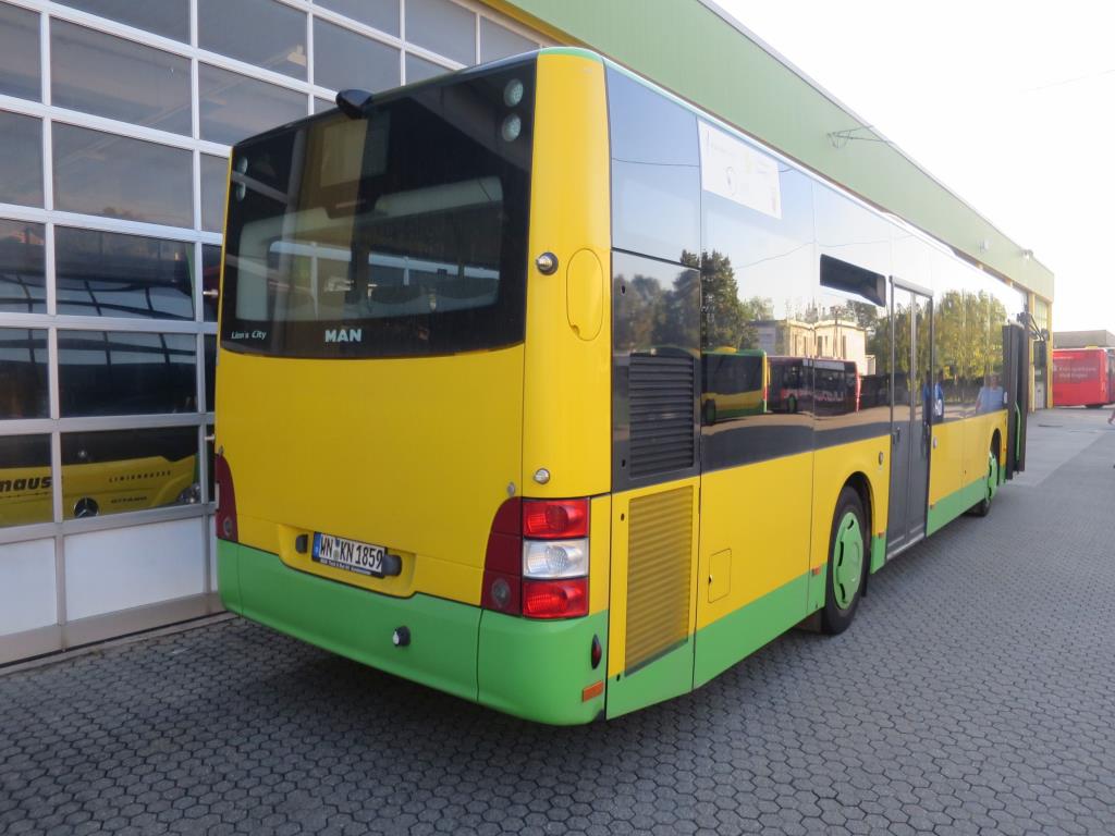 Ölkabinett, AU-Tester, Displayprüfgerät und Skikoffer für Busse-3