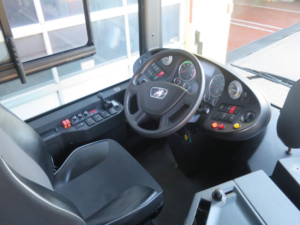 Ölkabinett, AU-Tester, Displayprüfgerät und Skikoffer für Busse-7