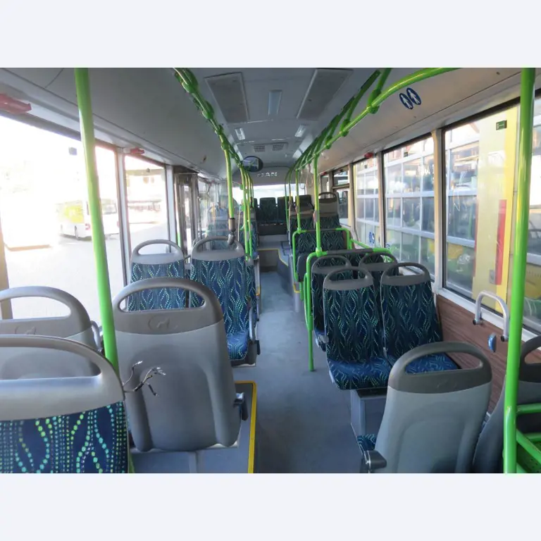 Ölkabinett, AU-Tester, Displayprüfgerät und Skikoffer für Busse-8