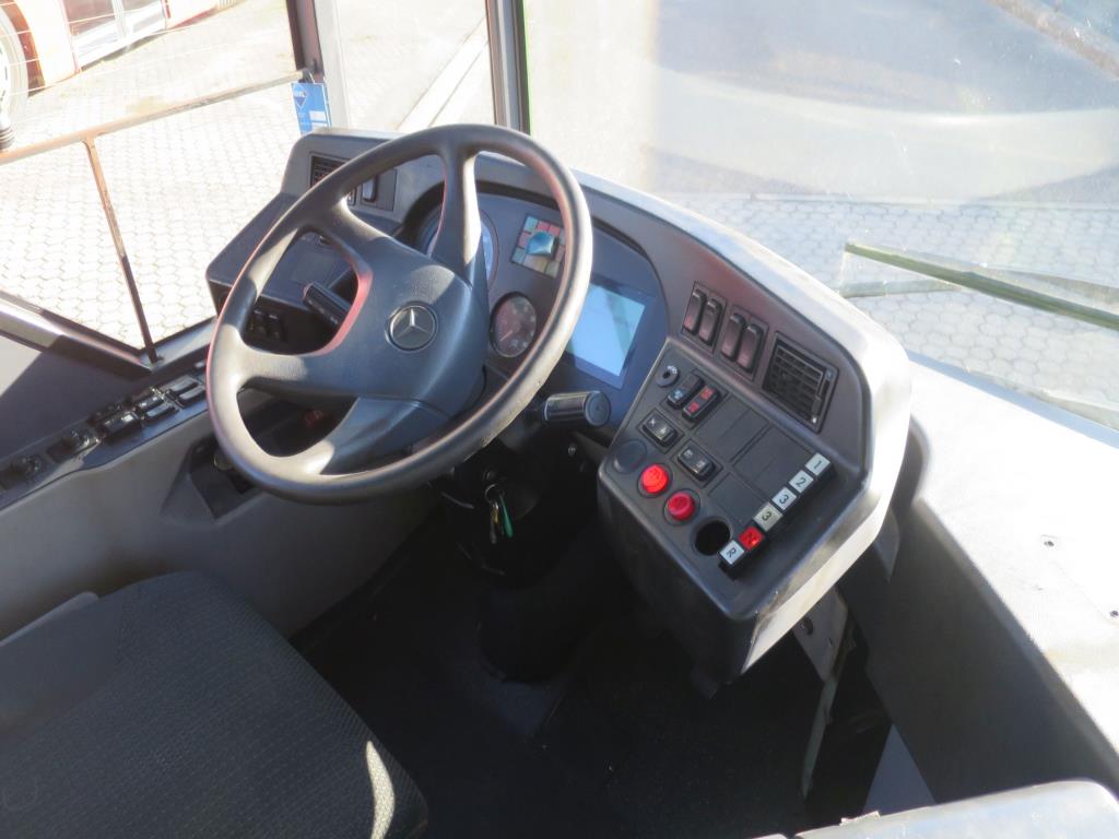 Szafa olejowa, tester AU, tester wyświetlacza i futerał na narty do autobusów-5