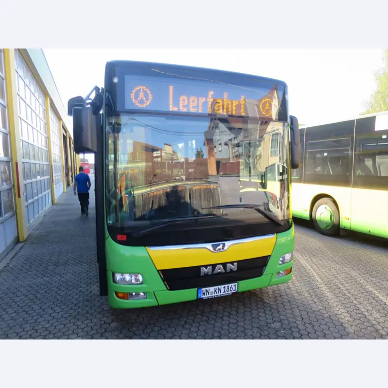 Ölkabinett, AU-Tester, Displayprüfgerät und Skikoffer für Busse-1