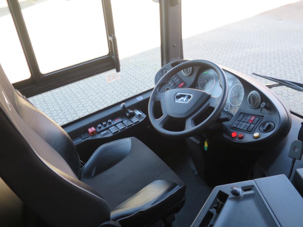 Ölkabinett, AU-Tester, Displayprüfgerät und Skikoffer für Busse-8