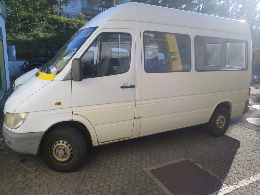 Szafa olejowa, tester AU, tester wyświetlacza i futerał na narty do autobusów-1