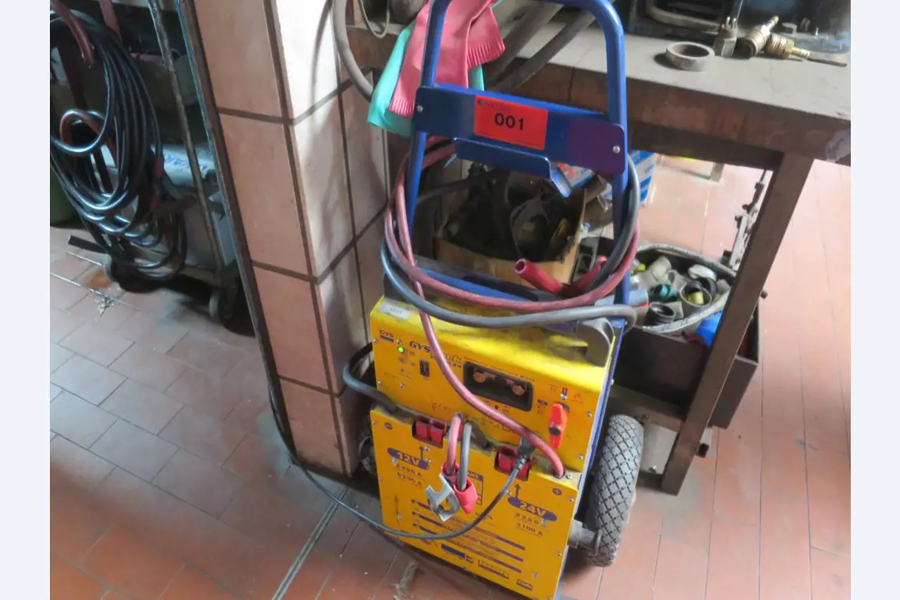 Oliekast, AU tester, display tester en skikoffer voor bussen-1