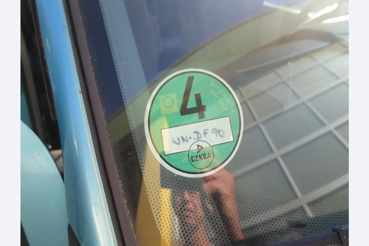 Armário de óleo, testador AU, testador de ecrã e mala de esqui para autocarros-8