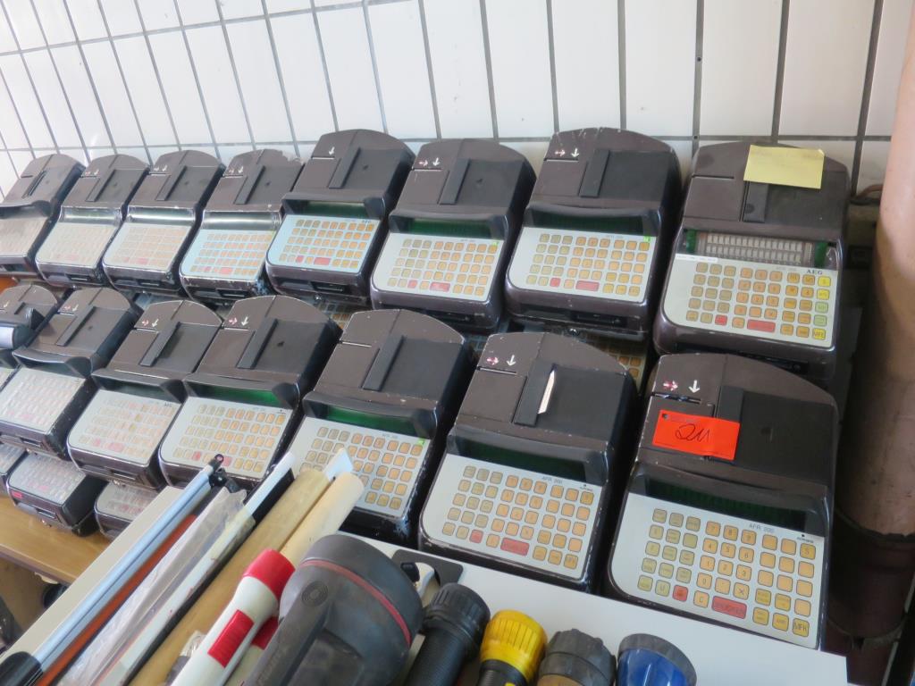 Ölkabinett, AU-Tester, Displayprüfgerät und Skikoffer für Busse-1