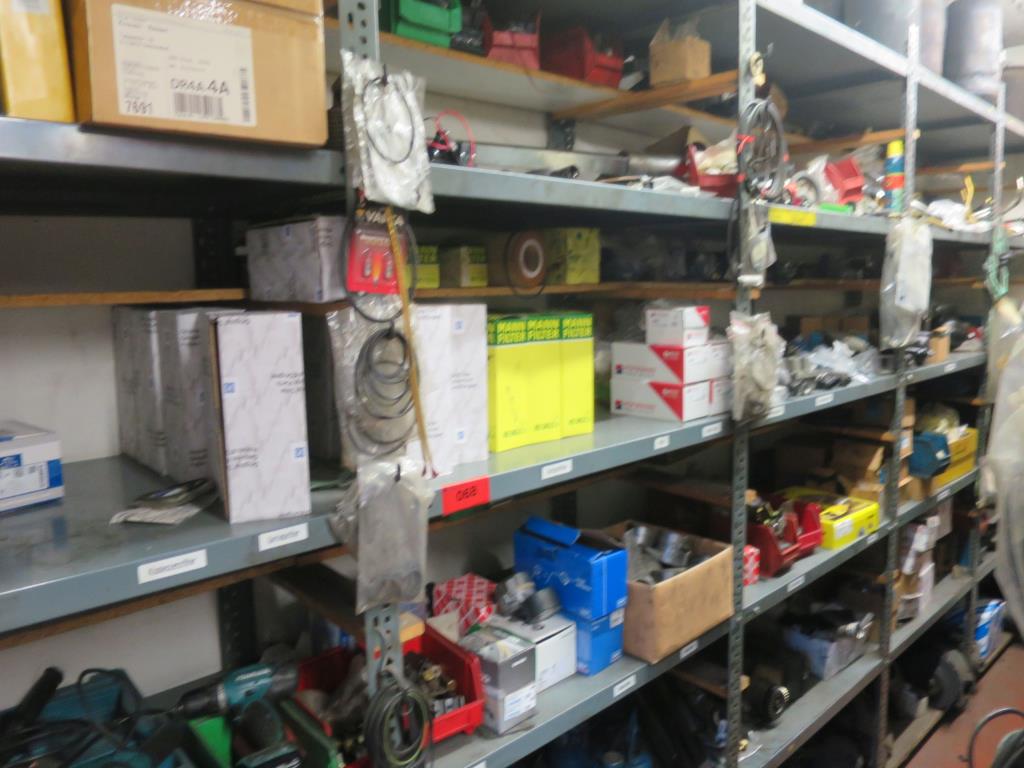 Ölkabinett, AU-Tester, Displayprüfgerät und Skikoffer für Busse-1