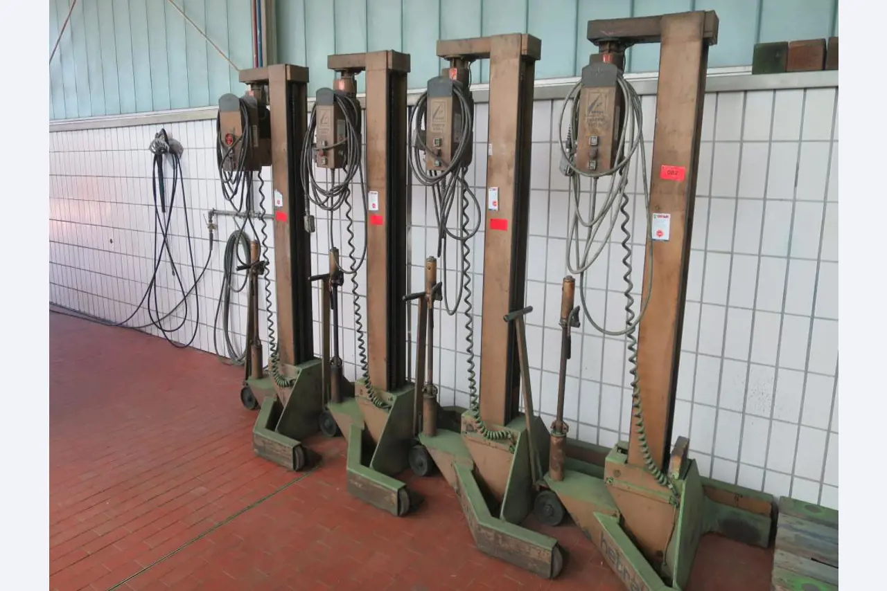Oliekast, AU tester, display tester en skikoffer voor bussen-2