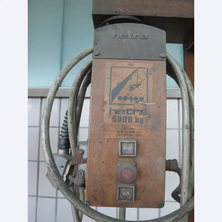 Oliekast, AU tester, display tester en skikoffer voor bussen-3