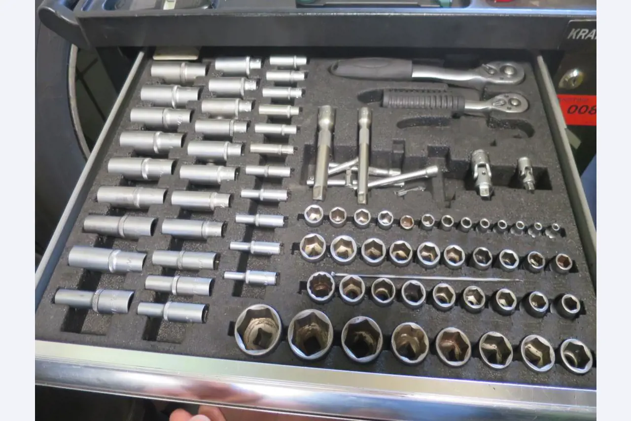 Armário de óleo, testador AU, testador de ecrã e mala de esqui para autocarros-2