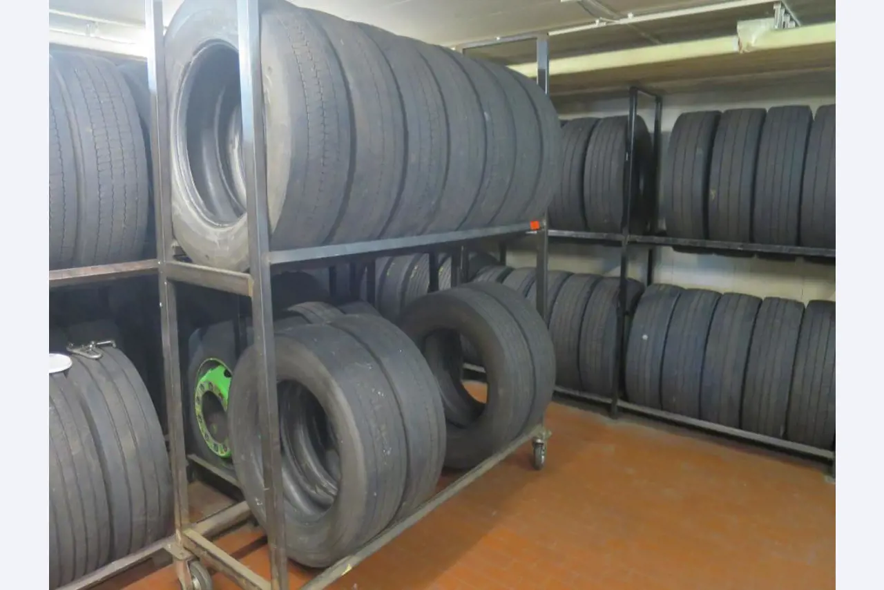 Armário de óleo, testador AU, testador de ecrã e mala de esqui para autocarros-3