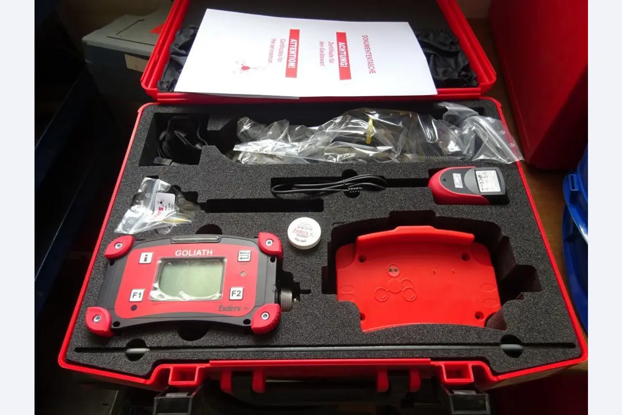 Maschinen sowie Betriebs- und Geschäftsausstattung aus dem Bereich Stahlbau-1