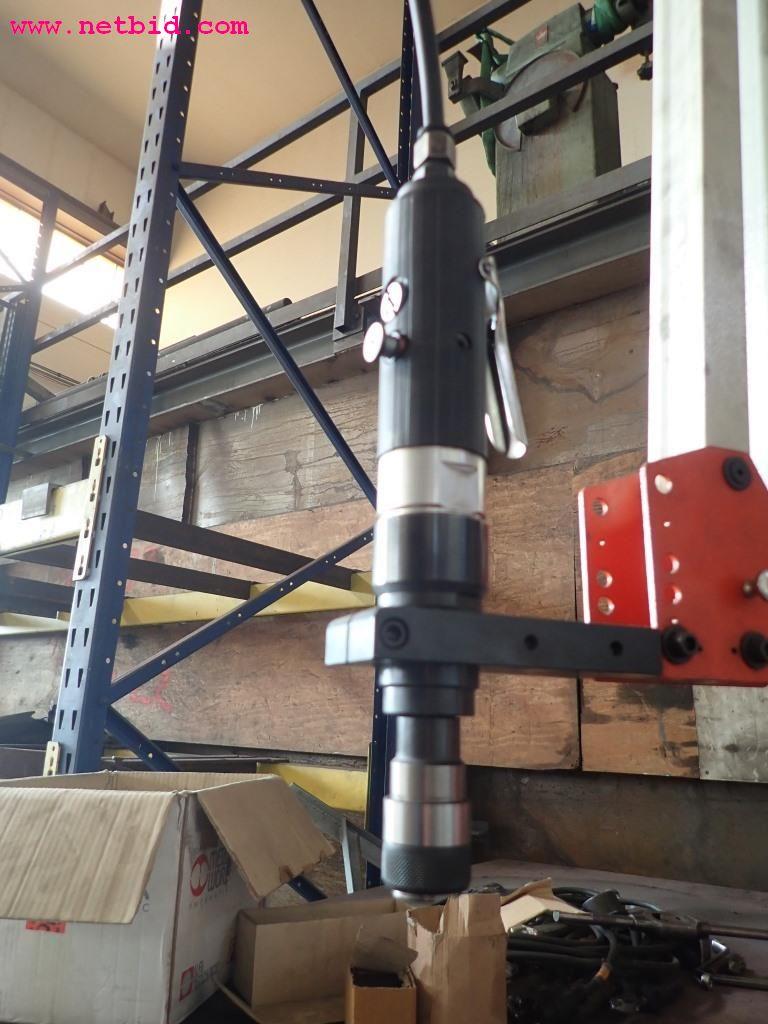 Maszyny oraz sprzęt operacyjny i biurowy z sektora konstrukcji stalowych-1