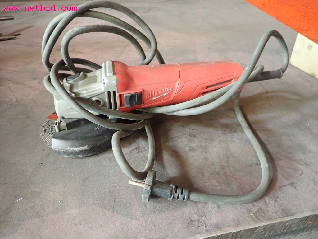 Maszyny oraz sprzęt operacyjny i biurowy z sektora konstrukcji stalowych-3