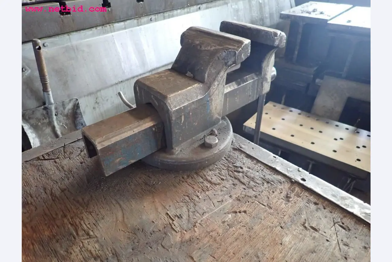 Maschinen sowie Betriebs- und Geschäftsausstattung aus dem Bereich Stahlbau-5