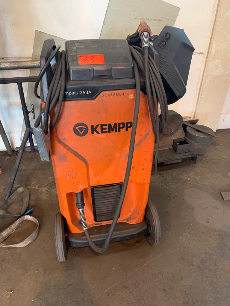 Máquinas e equipamentos operacionais e de escritório do sector da construção metálica-2