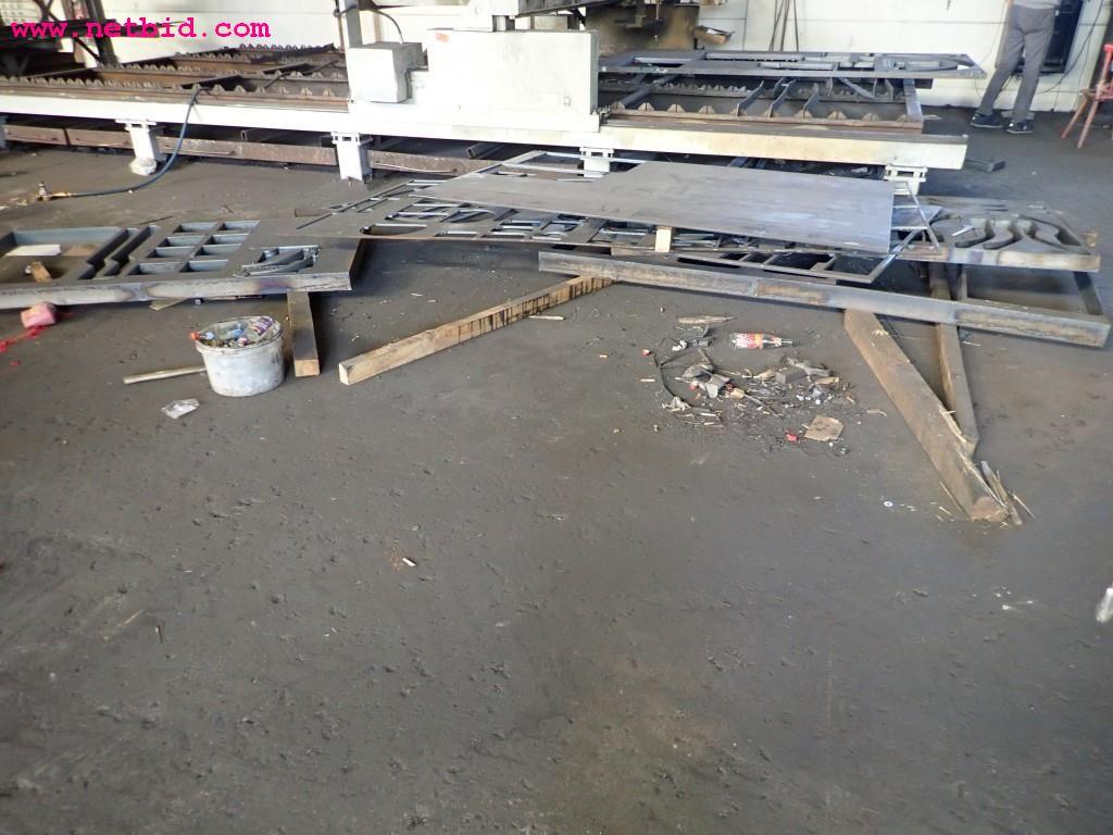 Máquinas e equipamentos operacionais e de escritório do sector da construção metálica-8