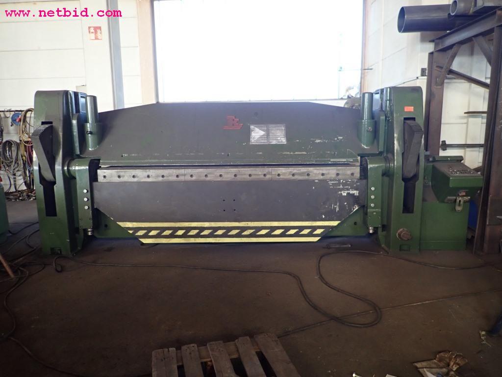 Máquinas e equipamentos operacionais e de escritório do sector da construção metálica-1