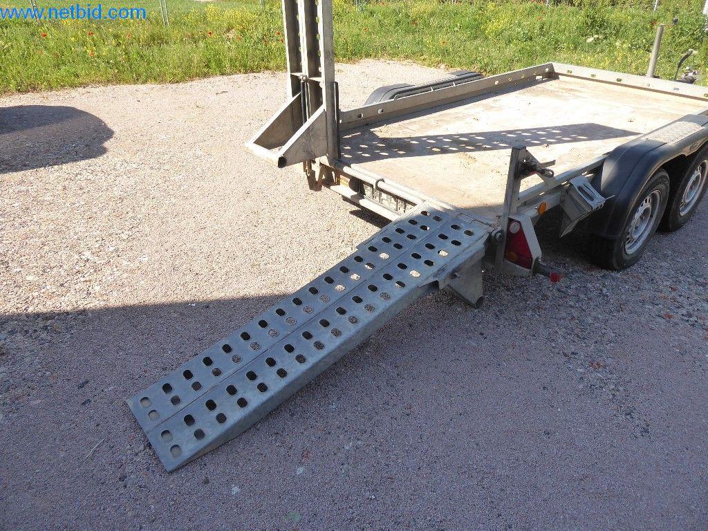 Maszyny budowlane, pojazdy użytkowe, samochody, przyczepy i inne narzędzia ręczne-10