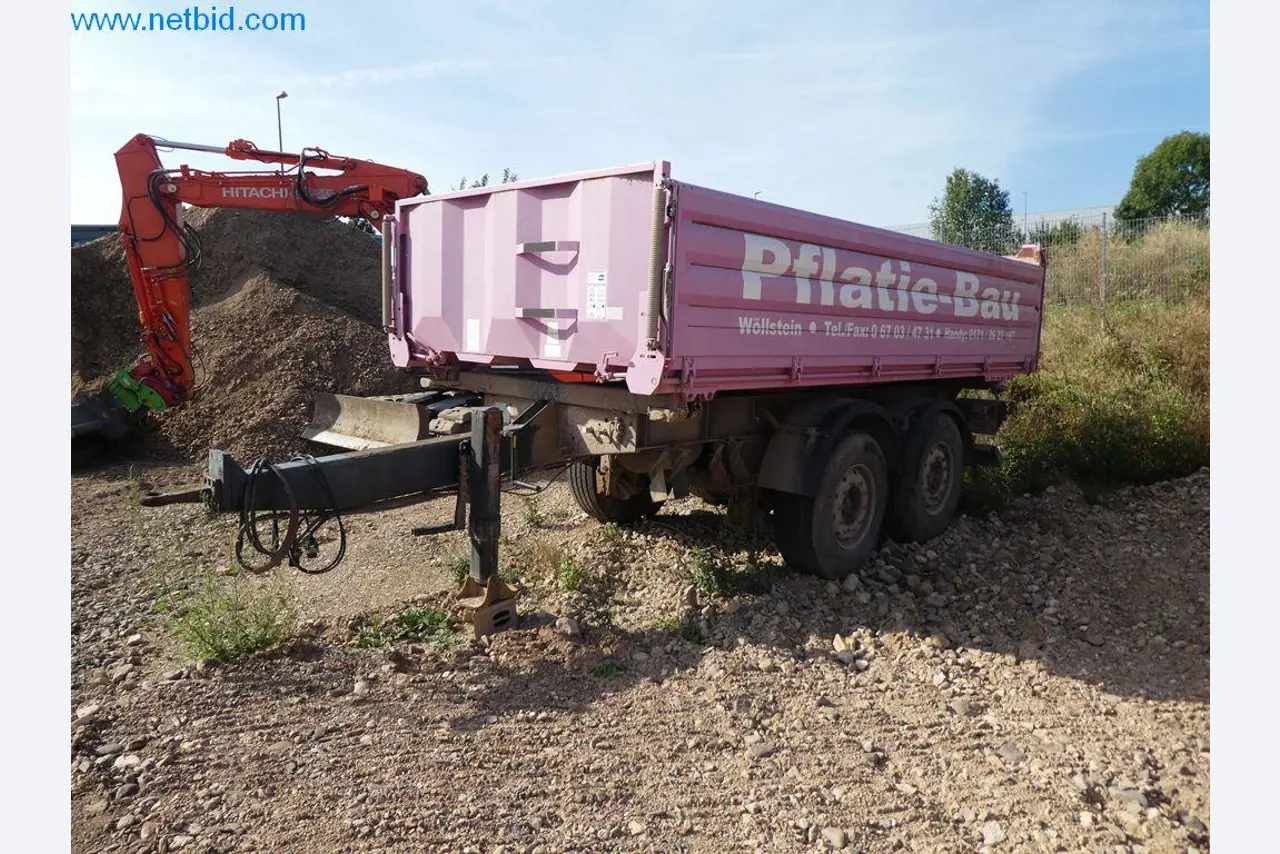 Bouwmachines, bedrijfsvoertuigen, aanhangwagens en ander handgereedschap van een bouwbedrijf-1