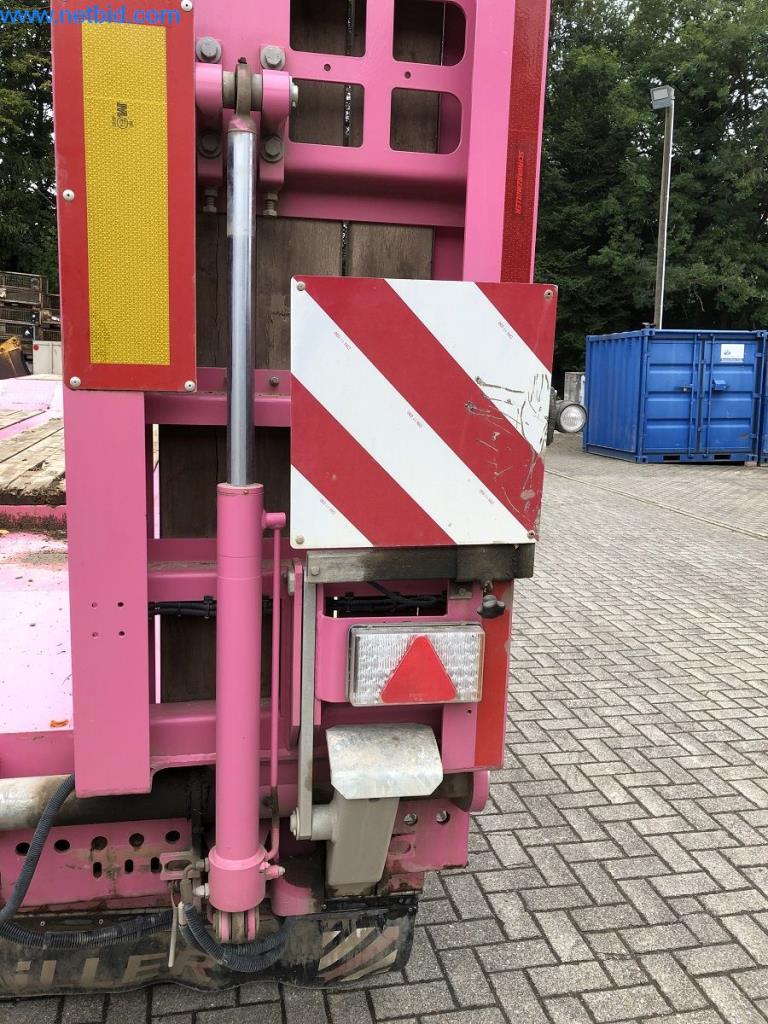 Maszyny budowlane, pojazdy użytkowe, samochody, przyczepy i inne narzędzia ręczne-11