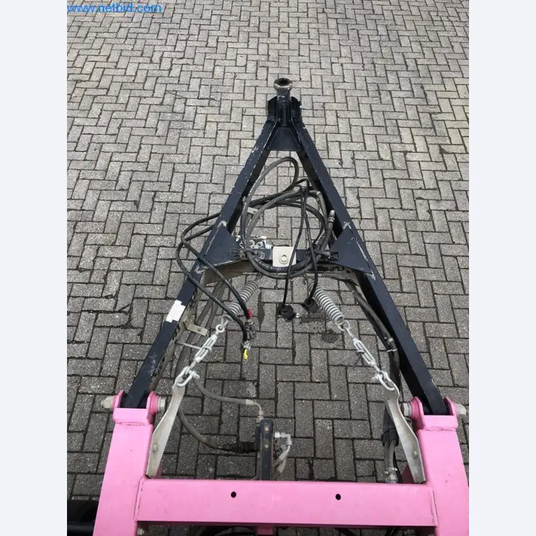 Bouwmachines, bedrijfsvoertuigen, aanhangwagens en ander handgereedschap van een bouwbedrijf-24