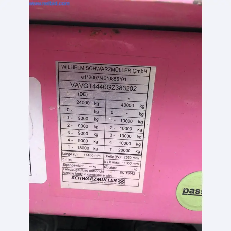 Bouwmachines, bedrijfsvoertuigen, aanhangwagens en ander handgereedschap van een bouwbedrijf-6