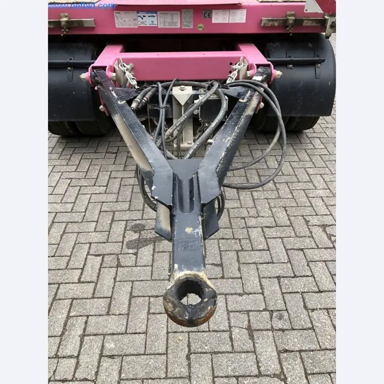 Bouwmachines, bedrijfsvoertuigen, aanhangwagens en ander handgereedschap van een bouwbedrijf-7