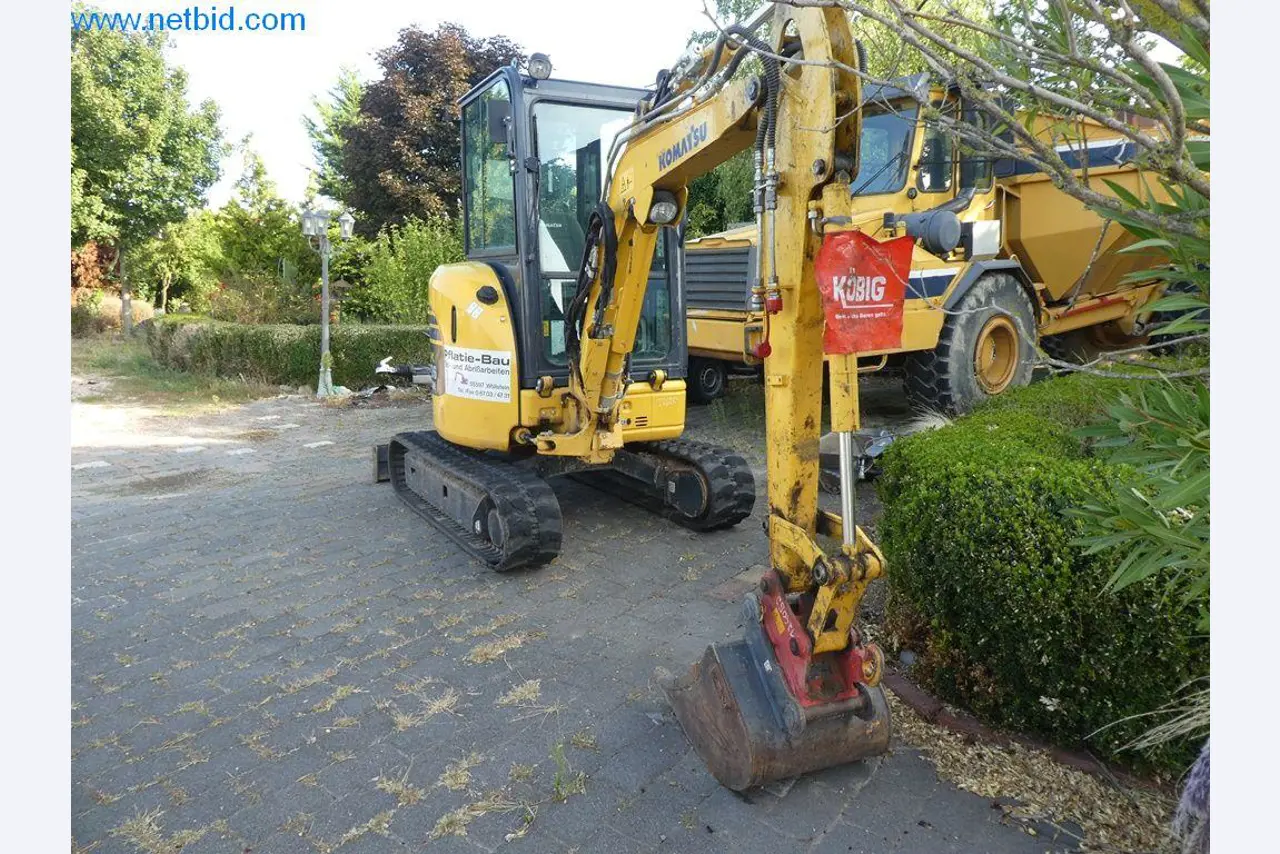 Baumaschinen, Nutzfahrzeuge, PKW, Anhänger und sonstige Handgeräte -1