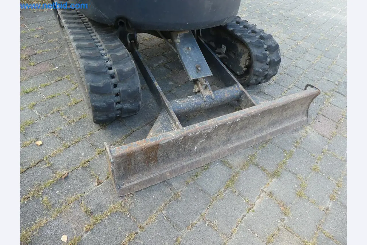 Baumaschinen, Nutzfahrzeuge, PKW, Anhänger und sonstige Handgeräte -9