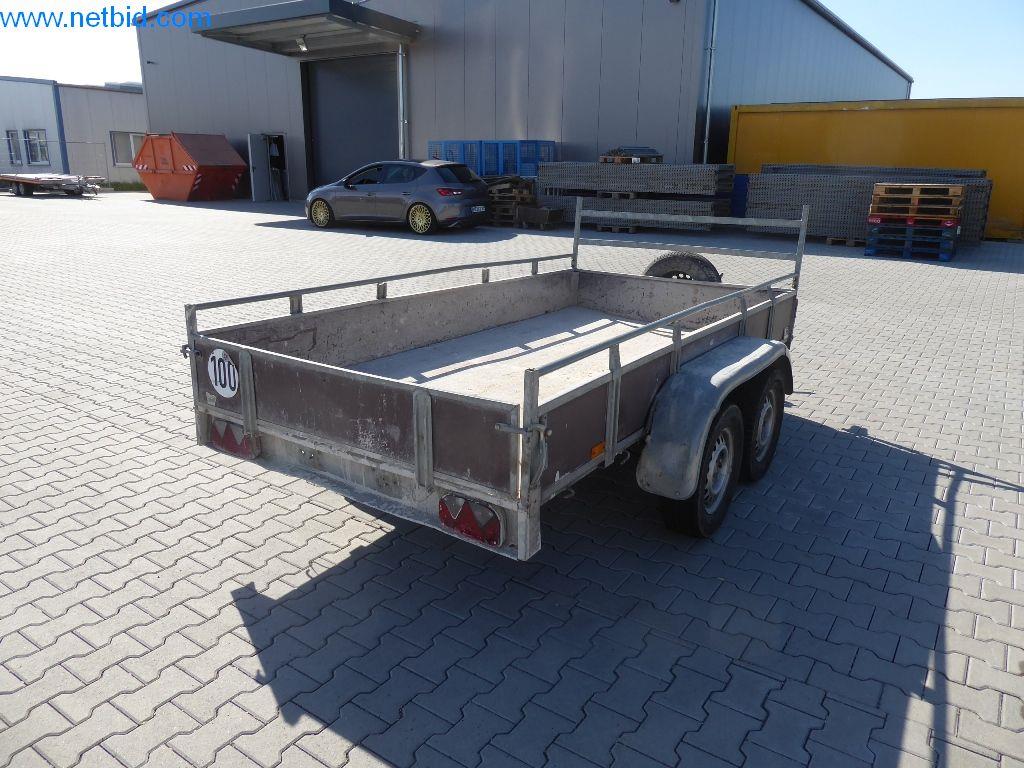 Maszyny budowlane, pojazdy użytkowe, samochody, przyczepy i inne narzędzia ręczne-3