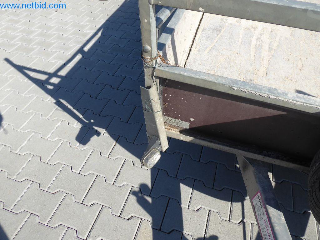 Maszyny budowlane, pojazdy użytkowe, samochody, przyczepy i inne narzędzia ręczne-8