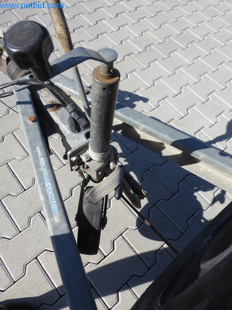 Maszyny budowlane, pojazdy użytkowe, samochody, przyczepy i inne narzędzia ręczne-9