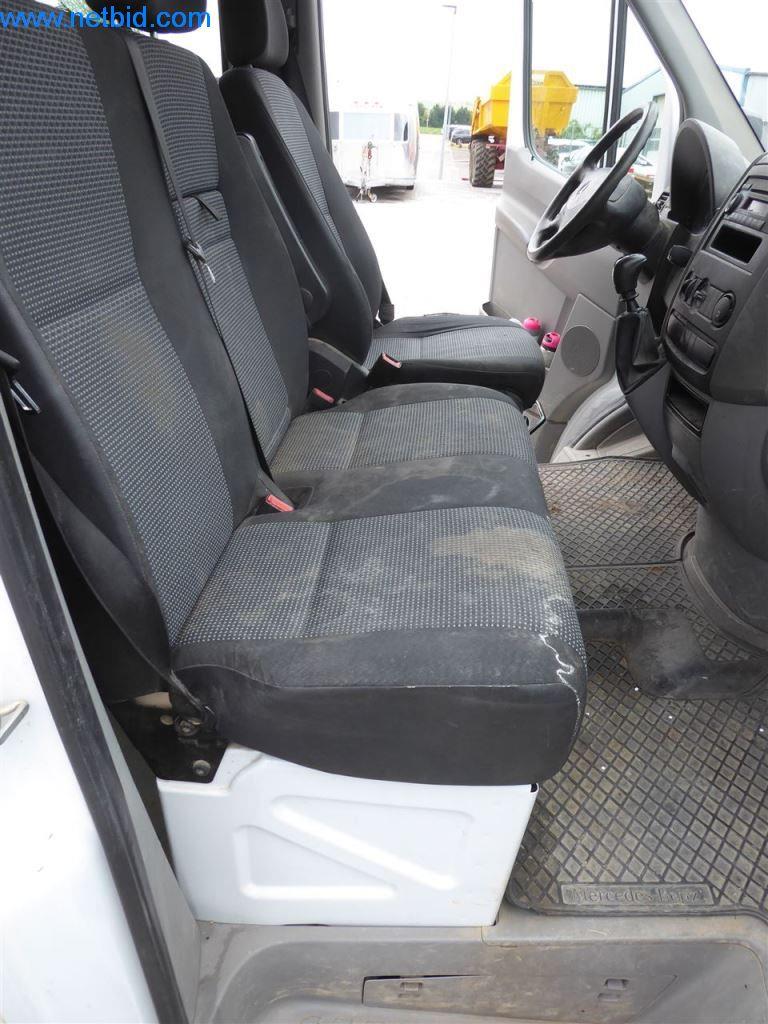 Maszyny budowlane, pojazdy użytkowe, samochody, przyczepy i inne narzędzia ręczne-17