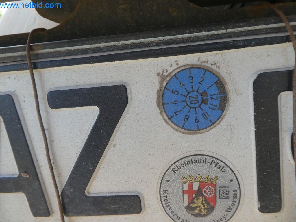 Maszyny budowlane, pojazdy użytkowe, samochody, przyczepy i inne narzędzia ręczne-10