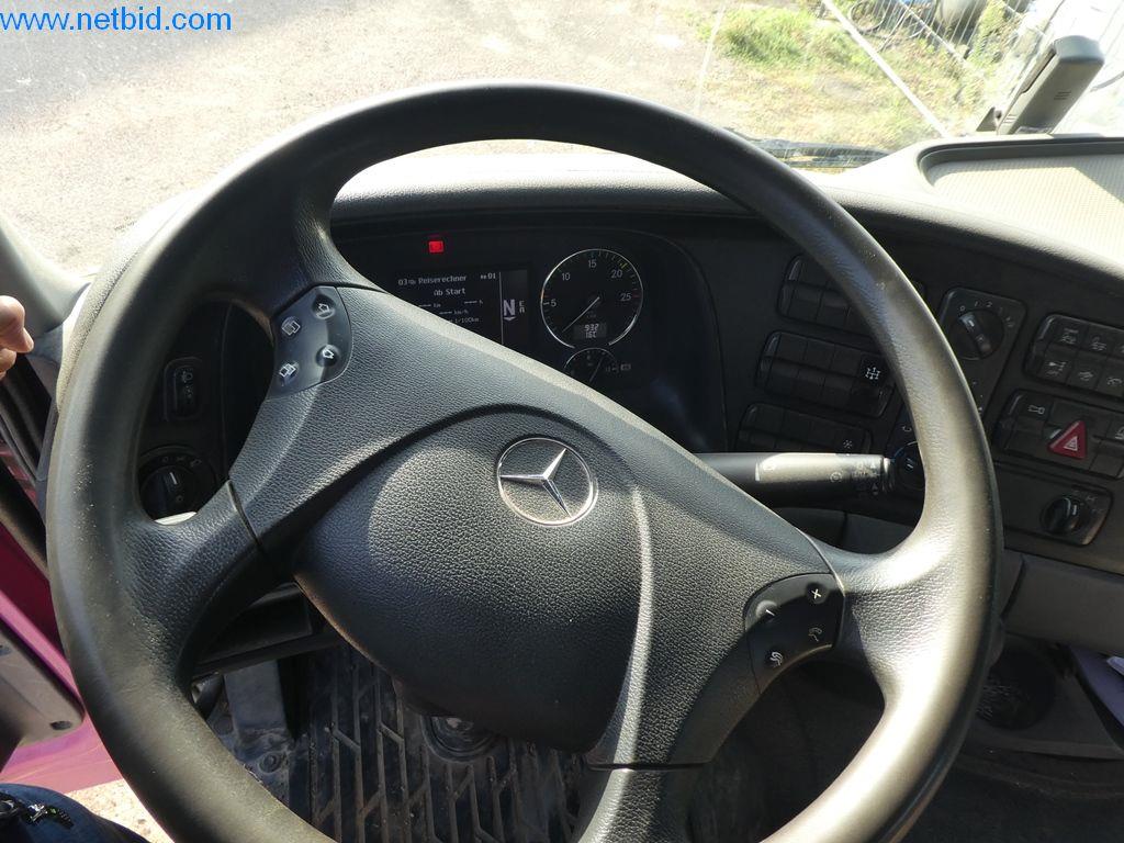 Maszyny budowlane, pojazdy użytkowe, samochody, przyczepy i inne narzędzia ręczne-18