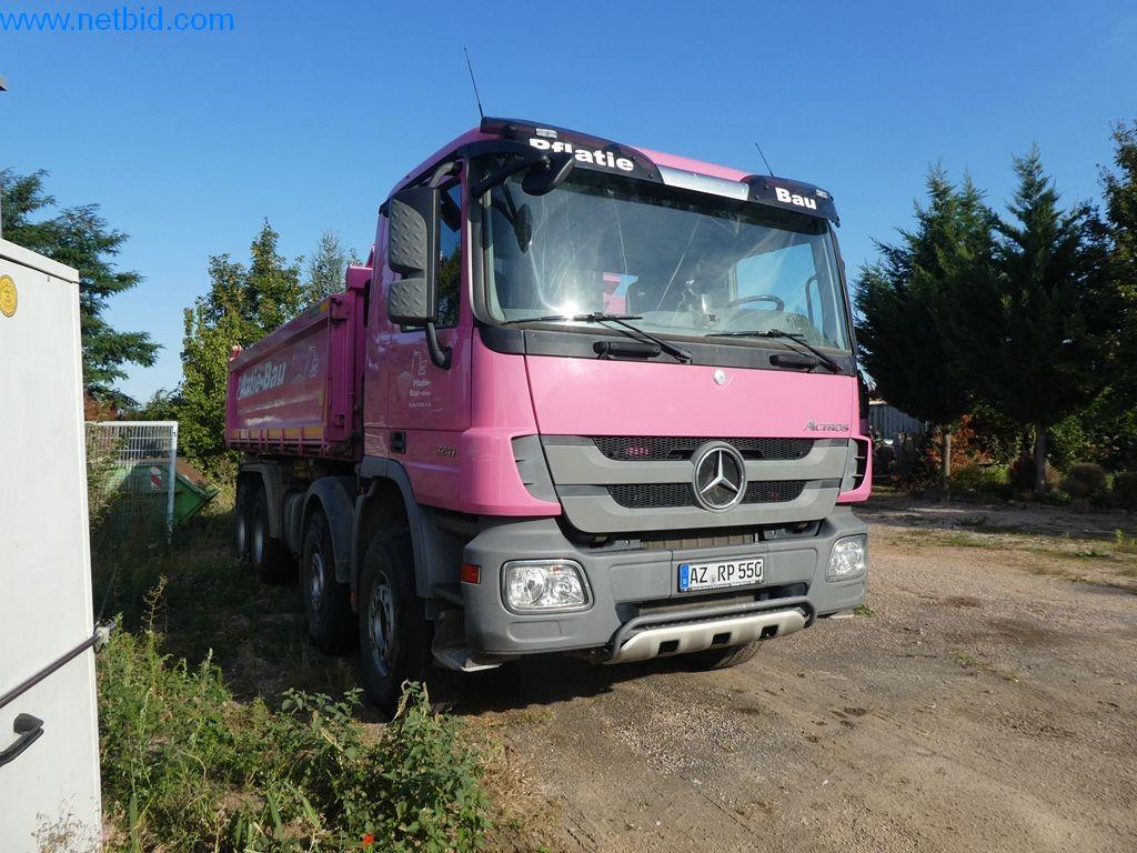 Maszyny budowlane, pojazdy użytkowe, samochody, przyczepy i inne narzędzia ręczne-2