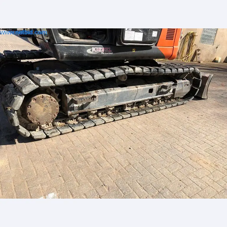 Baumaschinen, Nutzfahrzeuge, PKW, Anhänger und sonstige Handgeräte -24