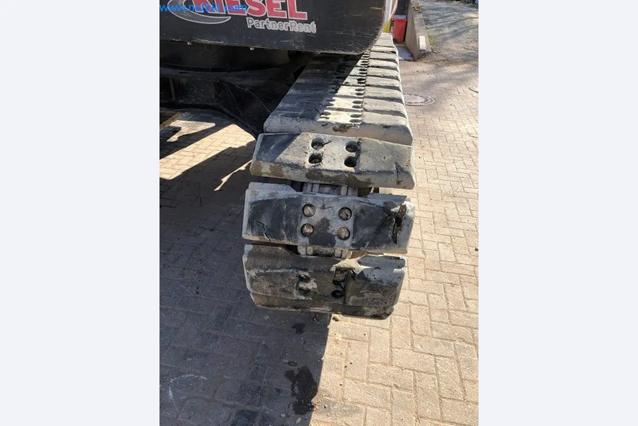 Baumaschinen, Nutzfahrzeuge, PKW, Anhänger und sonstige Handgeräte -27