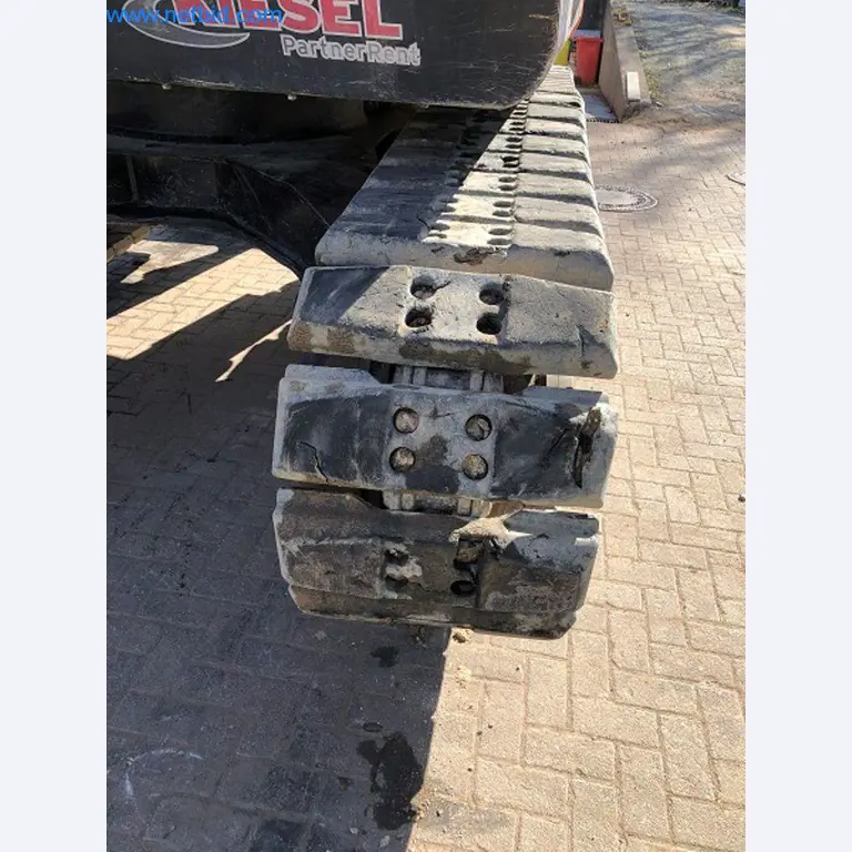 Baumaschinen, Nutzfahrzeuge, PKW, Anhänger und sonstige Handgeräte -27