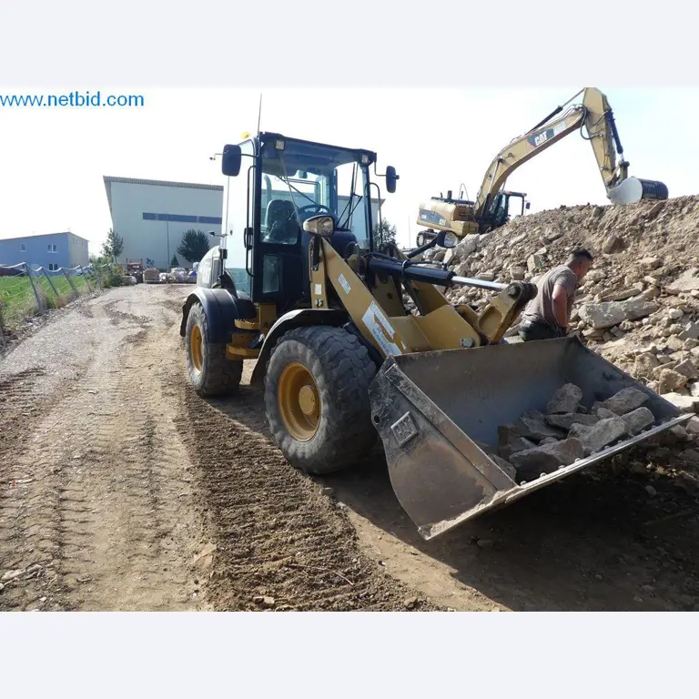 Baumaschinen, Nutzfahrzeuge, PKW, Anhänger und sonstige Handgeräte -1
