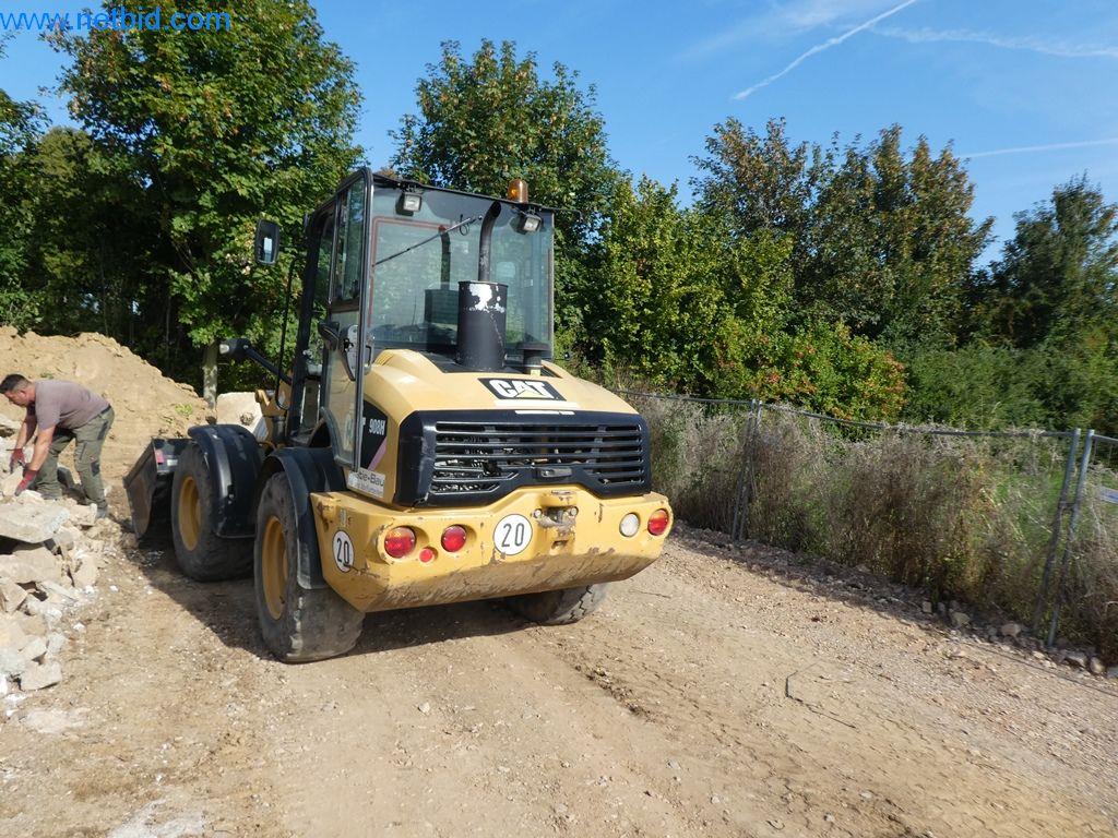 Gradbeni stroji, gospodarska vozila, avtomobili, prikolice in drugo ročno orodje-9