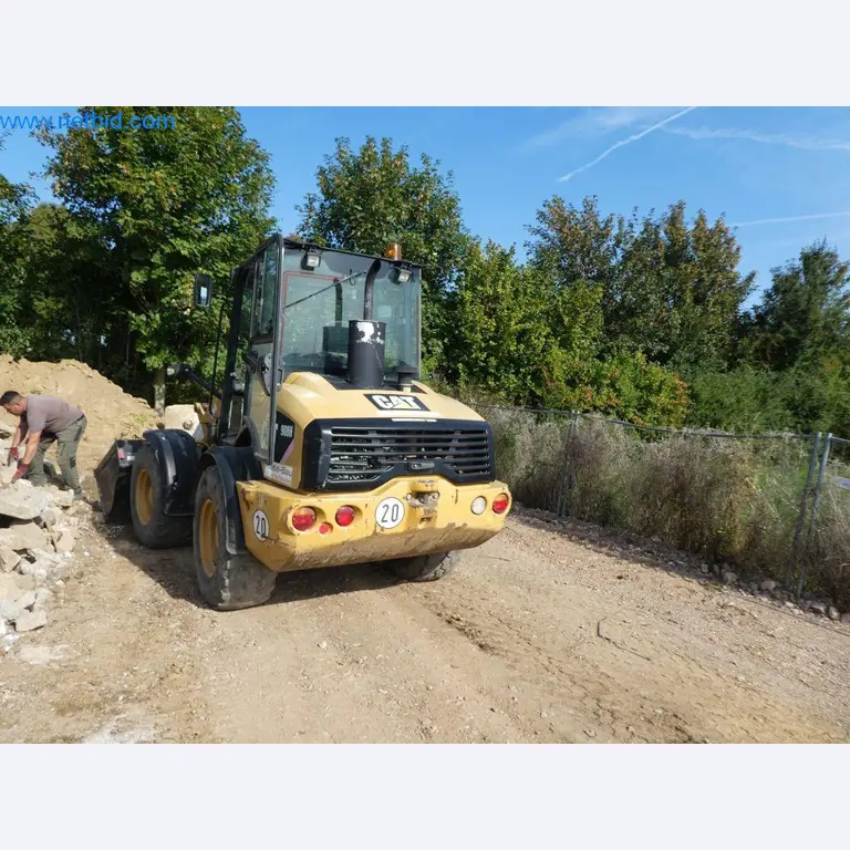 Baumaschinen, Nutzfahrzeuge, PKW, Anhänger und sonstige Handgeräte -9