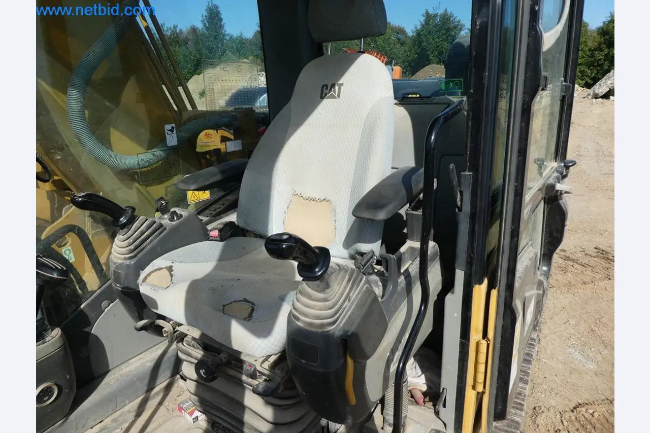 Baumaschinen, Nutzfahrzeuge, PKW, Anhänger und sonstige Handgeräte -16