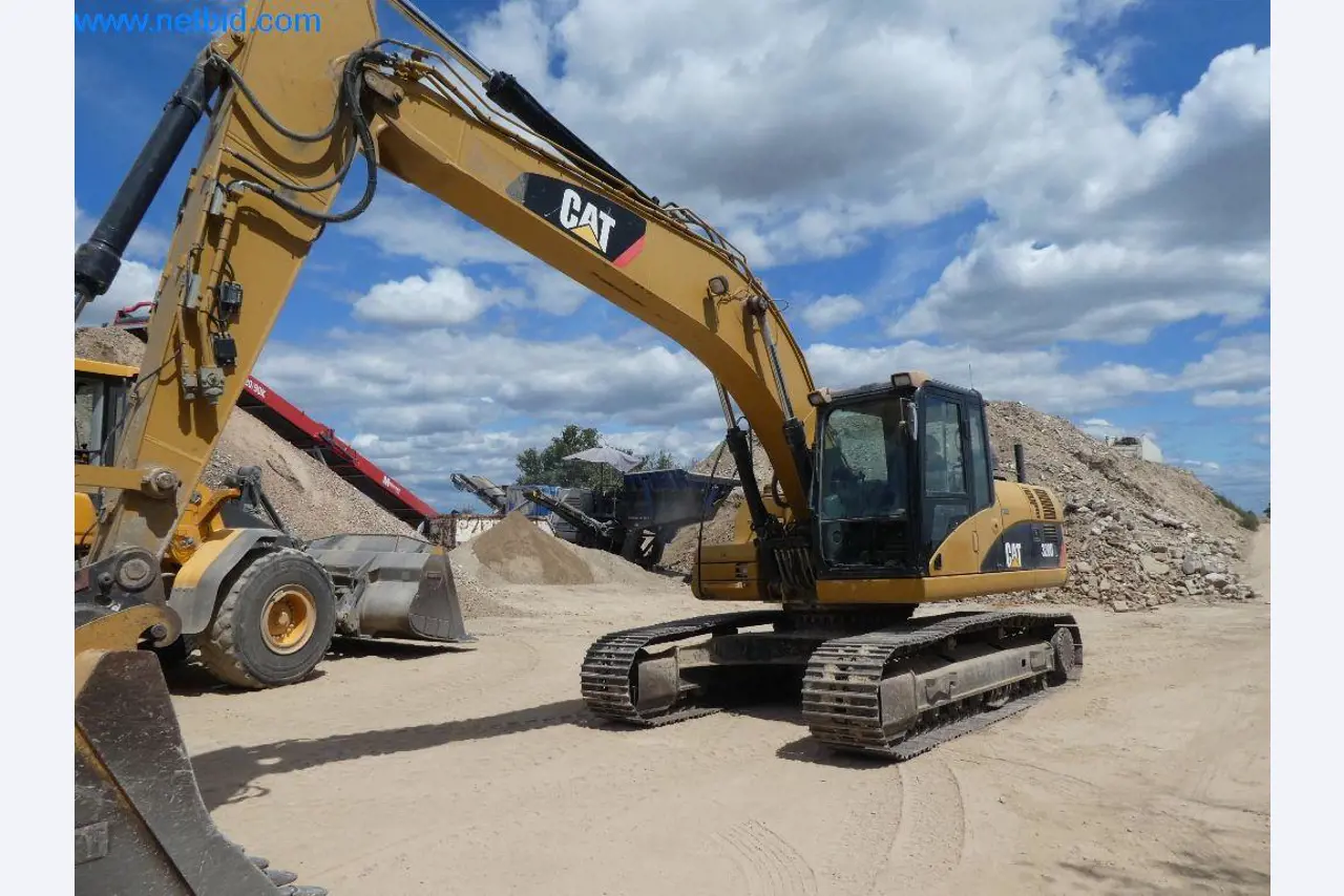 Baumaschinen, Nutzfahrzeuge, PKW, Anhänger und sonstige Handgeräte -7