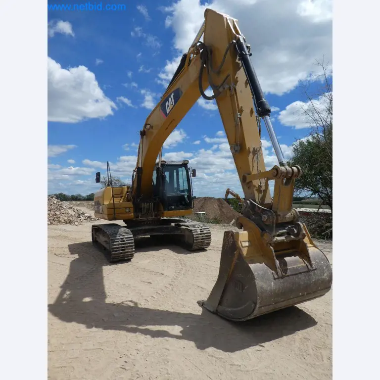 Baumaschinen, Nutzfahrzeuge, PKW, Anhänger und sonstige Handgeräte -8